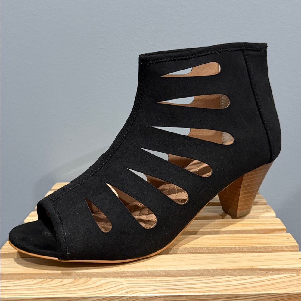 Black Cutout Ankle Booties Peep Toe Heels Versatile Everyday Chic Diane Gilman 9 - Picture 7 of 13